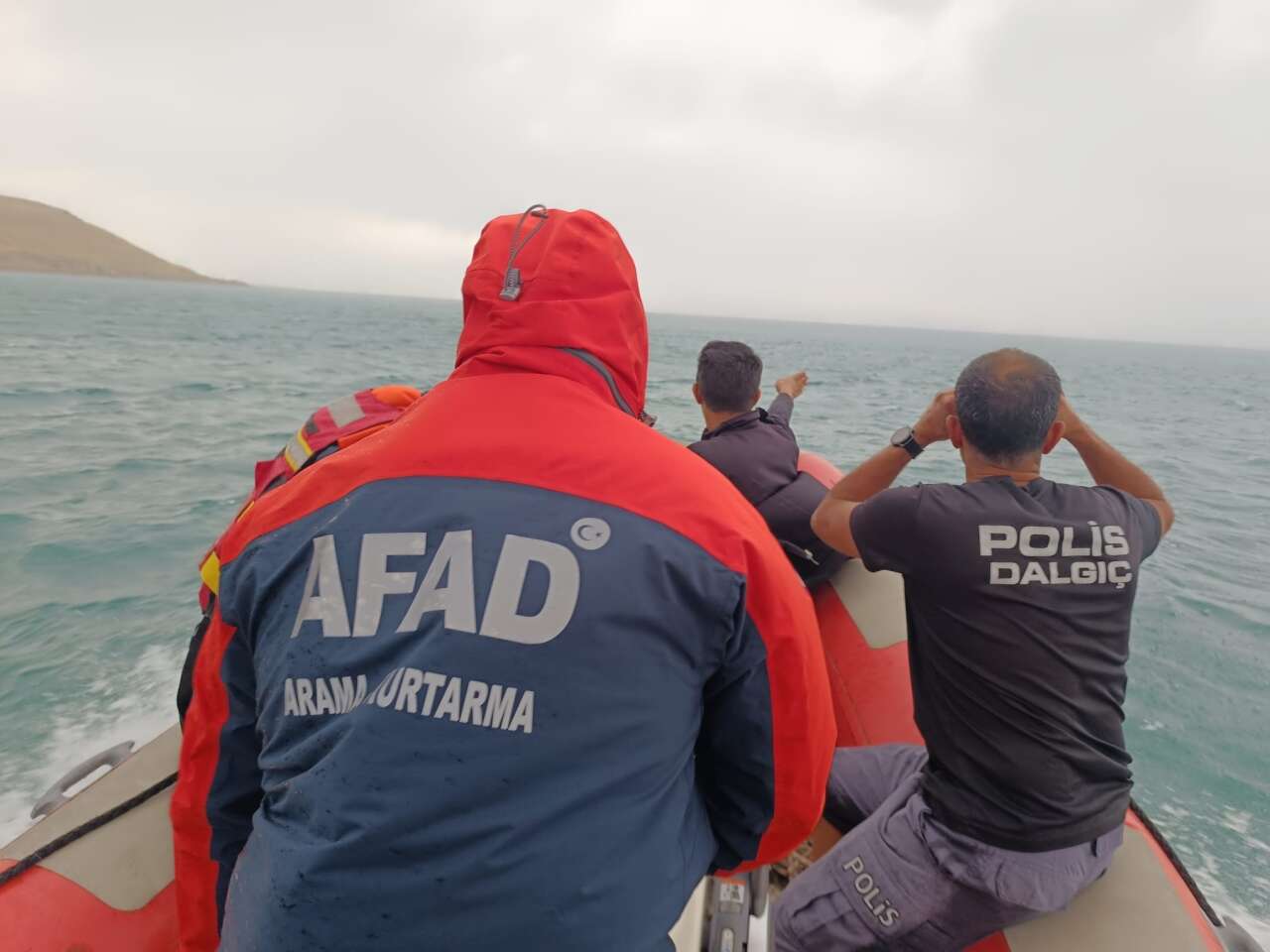 Gölün ortasında can pazarı! Kadının durumu ağır 4